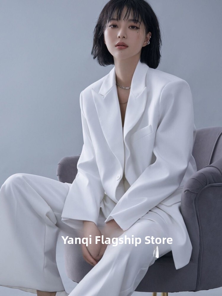 White Suit Theme Fashion Magaz – Ethnic Fashion Magazine Bewertung und Preis