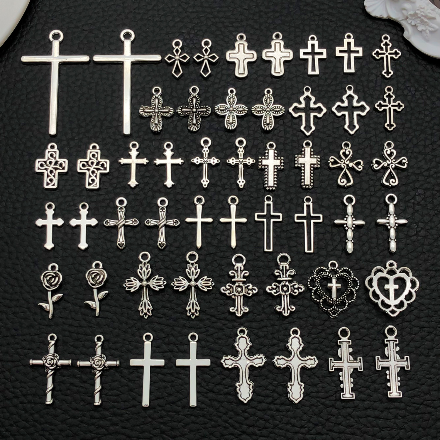 52pcs Assorted Cross Pendants  – Ethnic Fashion Style Bewertung und Preis