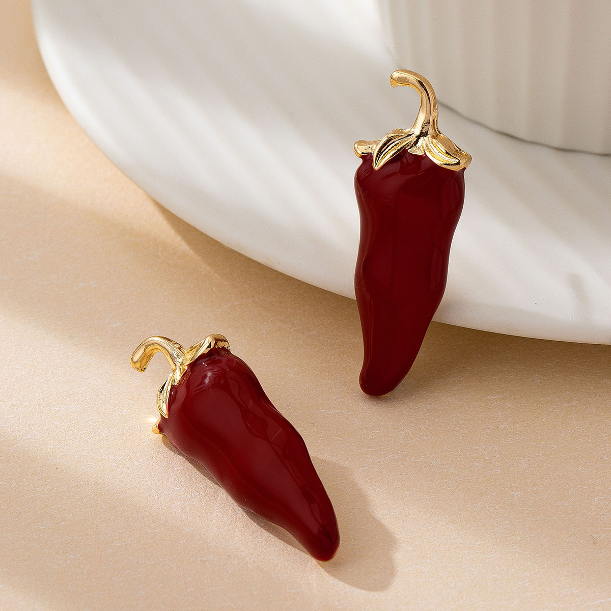 Quirky Chili Stud Earrings Wom – Ethnic Chic Fashion Bewertung und Preis
